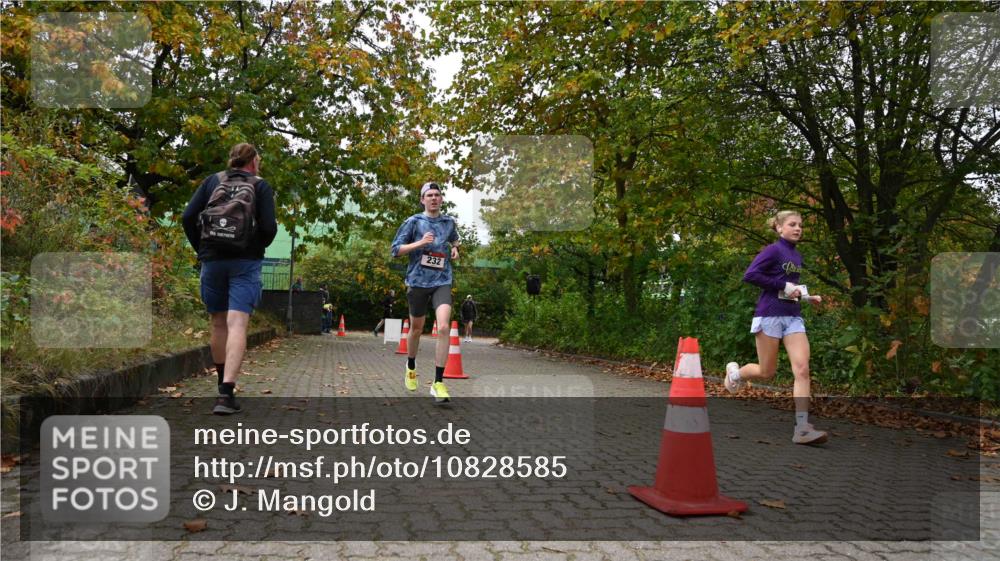 11.10.2026 - Bramfelder Halbmarathon 2026 J. Mangold http://msf.ph/oto/10828585 11.10.2026 10:56:05 Laufen 232, 478, 535 meine-sportfotos.de
