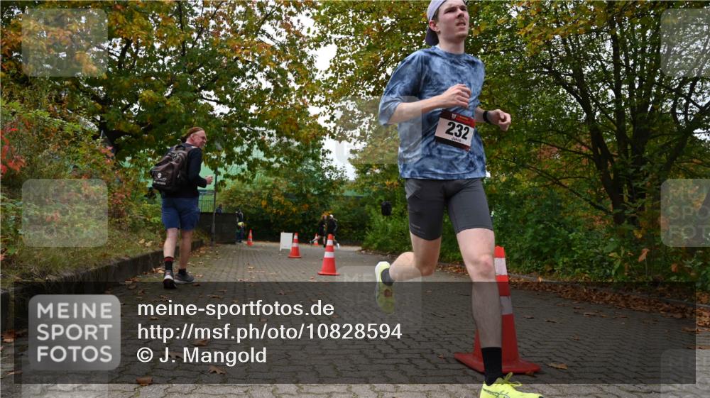 11.10.2026 - Bramfelder Halbmarathon 2026 J. Mangold http://msf.ph/oto/10828594 11.10.2026 10:56:06 Laufen 232, 478 meine-sportfotos.de