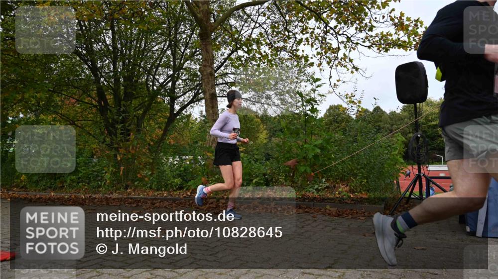 11.10.2026 - Bramfelder Halbmarathon 2026 J. Mangold http://msf.ph/oto/10828645 11.10.2026 10:56:58 Laufen 75, 553, 769 meine-sportfotos.de