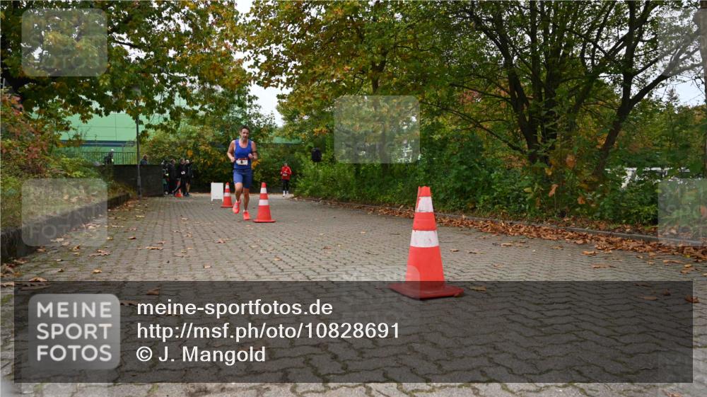 11.10.2026 - Bramfelder Halbmarathon 2026 J. Mangold http://msf.ph/oto/10828691 11.10.2026 10:57:36 Laufen 6, 363 meine-sportfotos.de