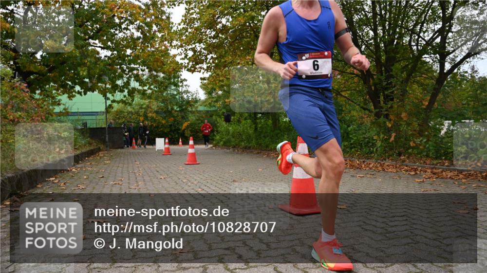 11.10.2026 - Bramfelder Halbmarathon 2026 J. Mangold http://msf.ph/oto/10828707 11.10.2026 10:57:38 Laufen 6, 363 meine-sportfotos.de