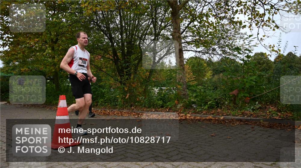 11.10.2026 - Bramfelder Halbmarathon 2026 J. Mangold http://msf.ph/oto/10828717 11.10.2026 10:57:57 Laufen 25, 788, 817 meine-sportfotos.de