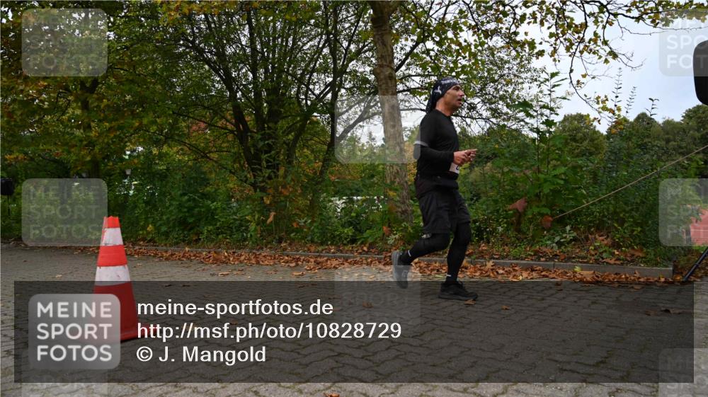11.10.2026 - Bramfelder Halbmarathon 2026 J. Mangold http://msf.ph/oto/10828729 11.10.2026 10:57:59 Laufen 25, 788 meine-sportfotos.de