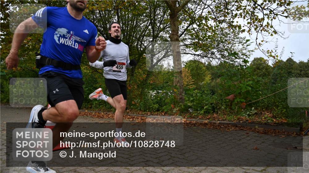 11.10.2026 - Bramfelder Halbmarathon 2026 J. Mangold http://msf.ph/oto/10828748 11.10.2026 10:58:17 Laufen 110, 191, 455, 614, 801 meine-sportfotos.de