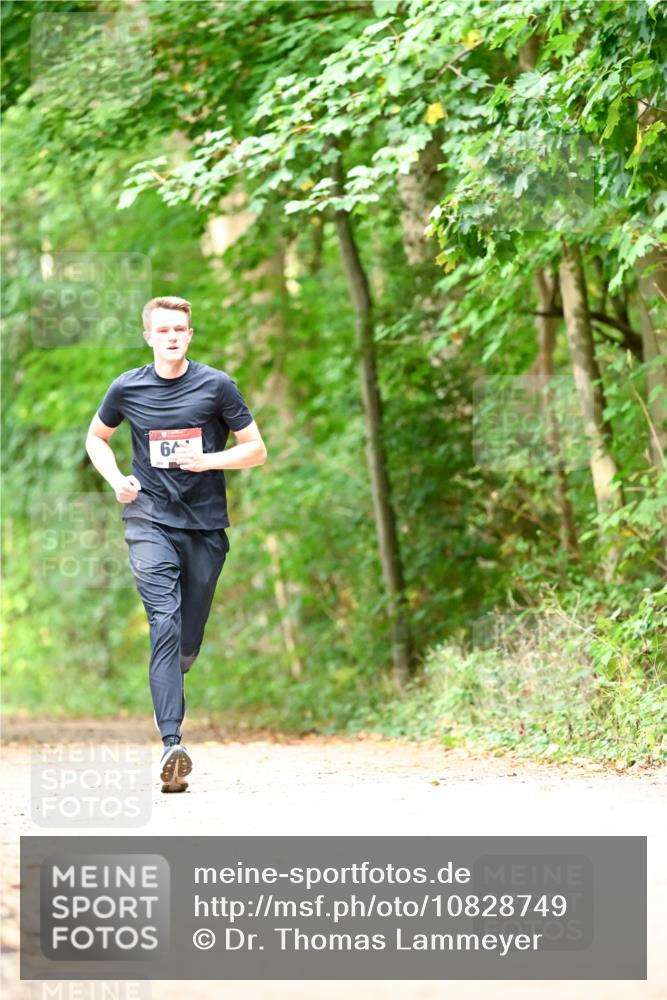 11.10.2026 - Bramfelder Halbmarathon 2026 Dr. Thomas Lammeyer http://msf.ph/oto/10828749 11.10.2026 11:08:05 Laufen 64 meine-sportfotos.de