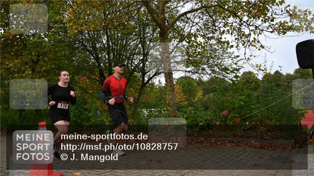11.10.2026 - Bramfelder Halbmarathon 2026 J. Mangold http://msf.ph/oto/10828757 11.10.2026 10:58:20 Laufen 110, 191, 455, 614, 801 meine-sportfotos.de