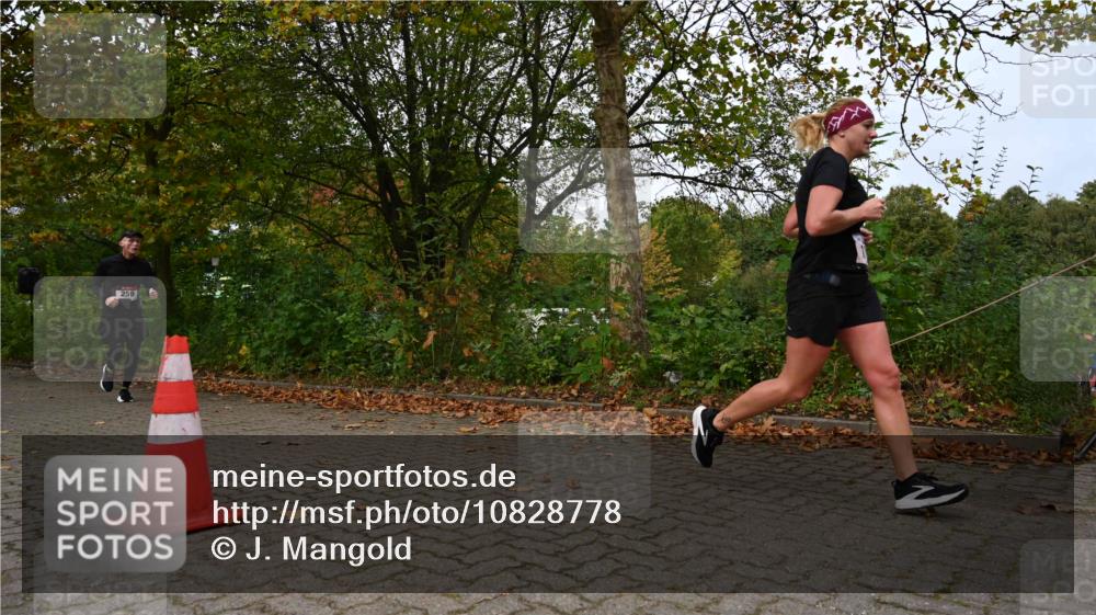 11.10.2026 - Bramfelder Halbmarathon 2026 J. Mangold http://msf.ph/oto/10828778 11.10.2026 10:58:40 Laufen 121, 259 meine-sportfotos.de
