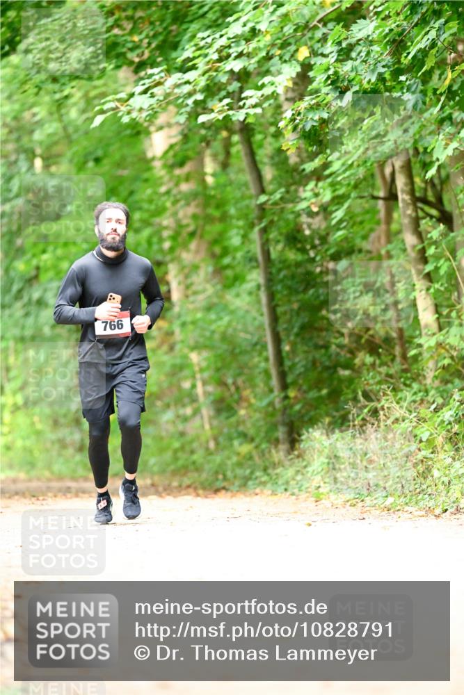 11.10.2026 - Bramfelder Halbmarathon 2026 Dr. Thomas Lammeyer http://msf.ph/oto/10828791 11.10.2026 11:08:10 Laufen 766 meine-sportfotos.de
