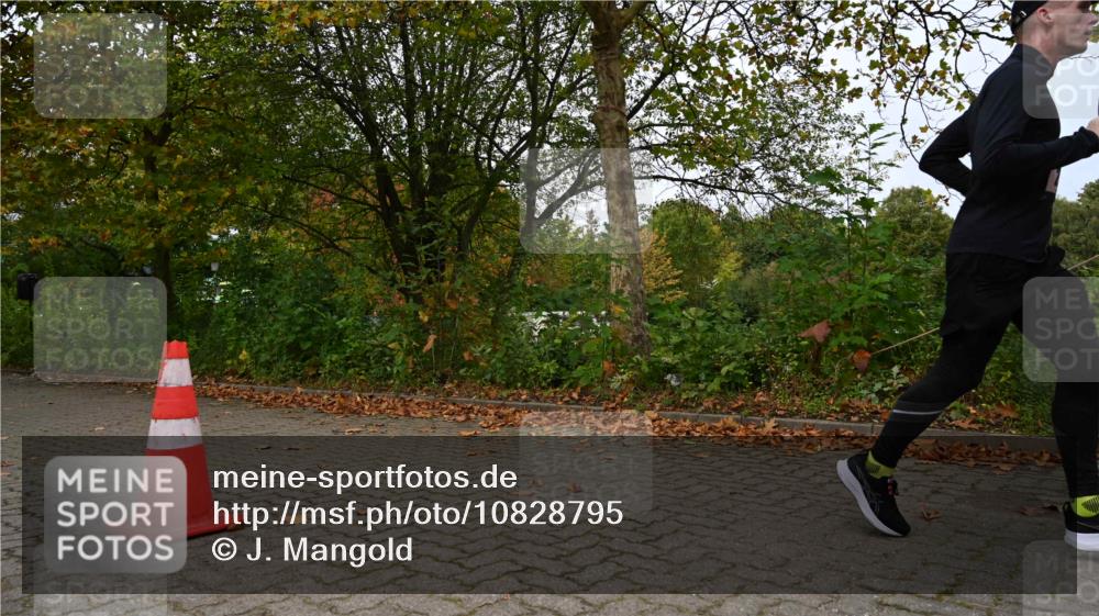 11.10.2026 - Bramfelder Halbmarathon 2026 J. Mangold http://msf.ph/oto/10828795 11.10.2026 10:58:42 Laufen 121, 259 meine-sportfotos.de