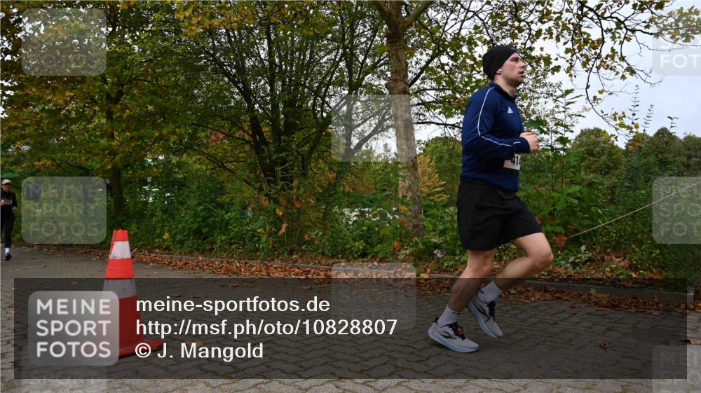 11.10.2026 - Bramfelder Halbmarathon 2026 J. Mangold http://msf.ph/oto/10828807 11.10.2026 10:58:47 Laufen 259, 312, 607, 748 meine-sportfotos.de