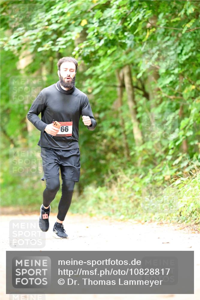 11.10.2026 - Bramfelder Halbmarathon 2026 Dr. Thomas Lammeyer http://msf.ph/oto/10828817 11.10.2026 11:08:12 Laufen 99 meine-sportfotos.de