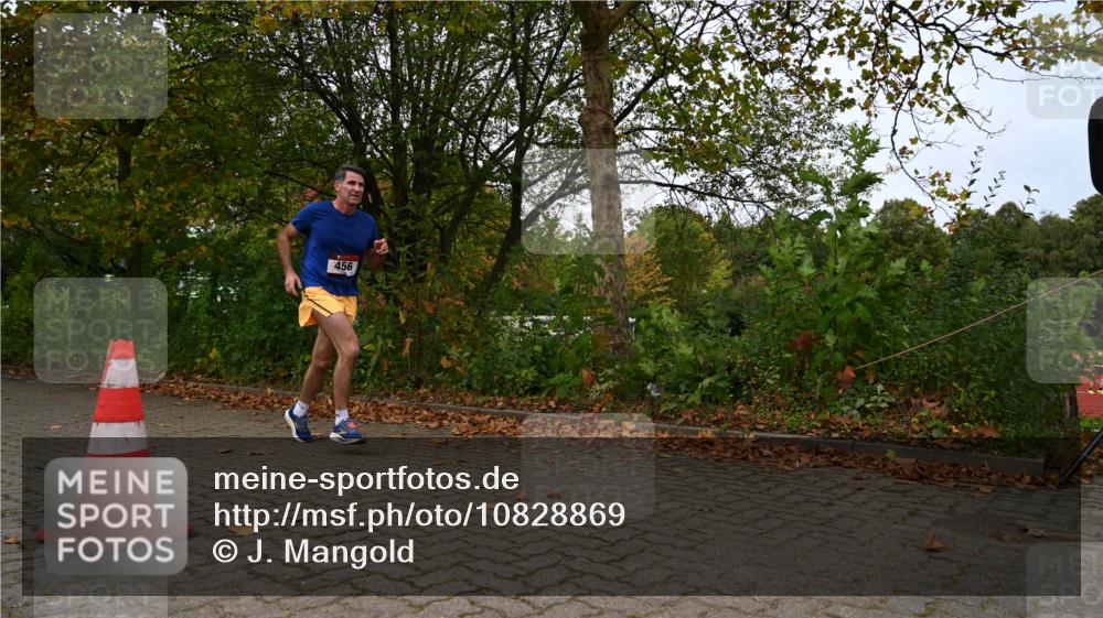 11.10.2026 - Bramfelder Halbmarathon 2026 J. Mangold http://msf.ph/oto/10828869 11.10.2026 10:59:52 Laufen 456 meine-sportfotos.de