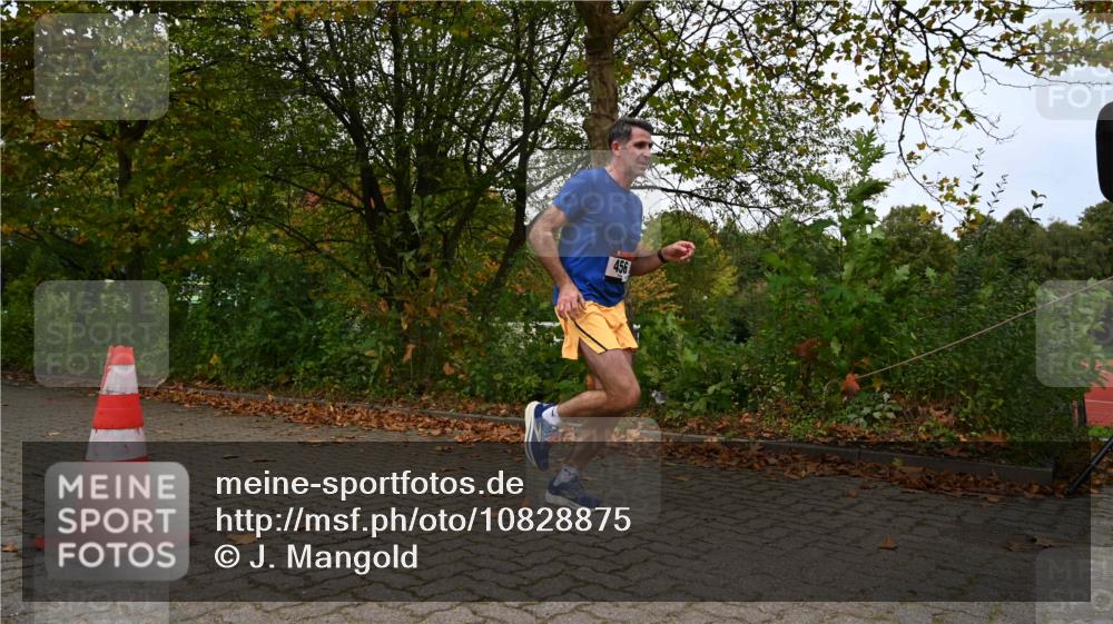 11.10.2026 - Bramfelder Halbmarathon 2026 J. Mangold http://msf.ph/oto/10828875 11.10.2026 10:59:53 Laufen 390, 456 meine-sportfotos.de