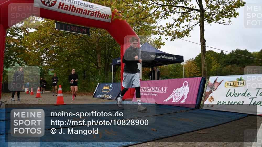 11.10.2026 - Bramfelder Halbmarathon 2026 J. Mangold http://msf.ph/oto/10828900 11.10.2026 11:00:32 Laufen 62, 432, 452, 605, 738 meine-sportfotos.de