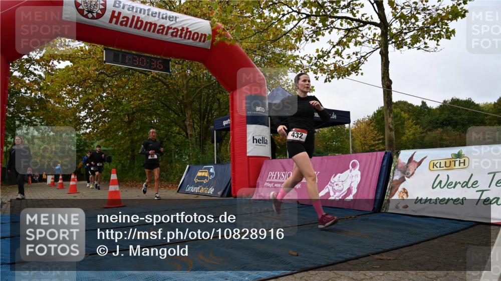 11.10.2026 - Bramfelder Halbmarathon 2026 J. Mangold http://msf.ph/oto/10828916 11.10.2026 11:00:34 Laufen 62, 432, 452, 567, 605, 738 meine-sportfotos.de