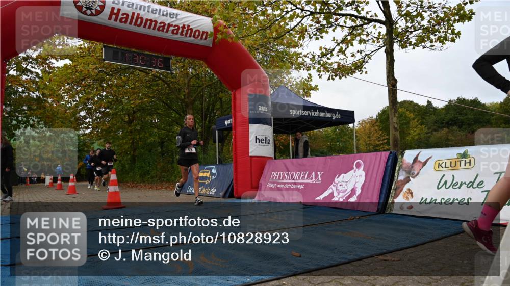 11.10.2026 - Bramfelder Halbmarathon 2026 J. Mangold http://msf.ph/oto/10828923 11.10.2026 11:00:35 Laufen 62, 432, 452, 567, 605, 738 meine-sportfotos.de