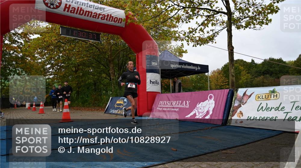 11.10.2026 - Bramfelder Halbmarathon 2026 J. Mangold http://msf.ph/oto/10828927 11.10.2026 11:00:35 Laufen 62, 432, 452, 567, 605, 738 meine-sportfotos.de