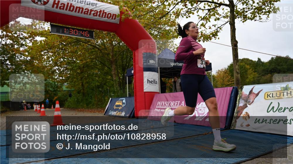 11.10.2026 - Bramfelder Halbmarathon 2026 J. Mangold http://msf.ph/oto/10828958 11.10.2026 11:00:45 Laufen 374 meine-sportfotos.de