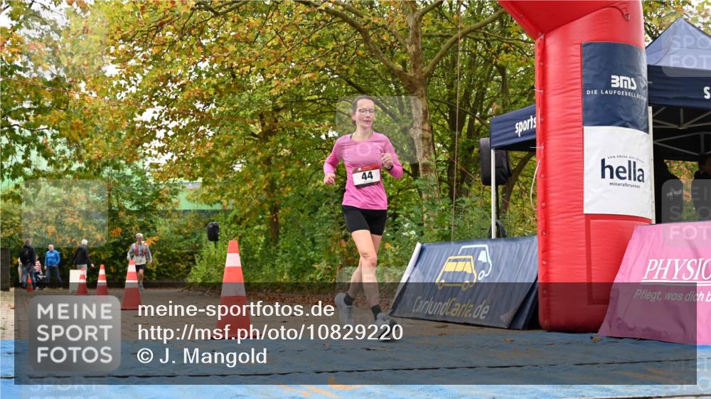 11.10.2026 - Bramfelder Halbmarathon 2026 J. Mangold http://msf.ph/oto/10829220 11.10.2026 11:02:31 Laufen 44, 429 meine-sportfotos.de