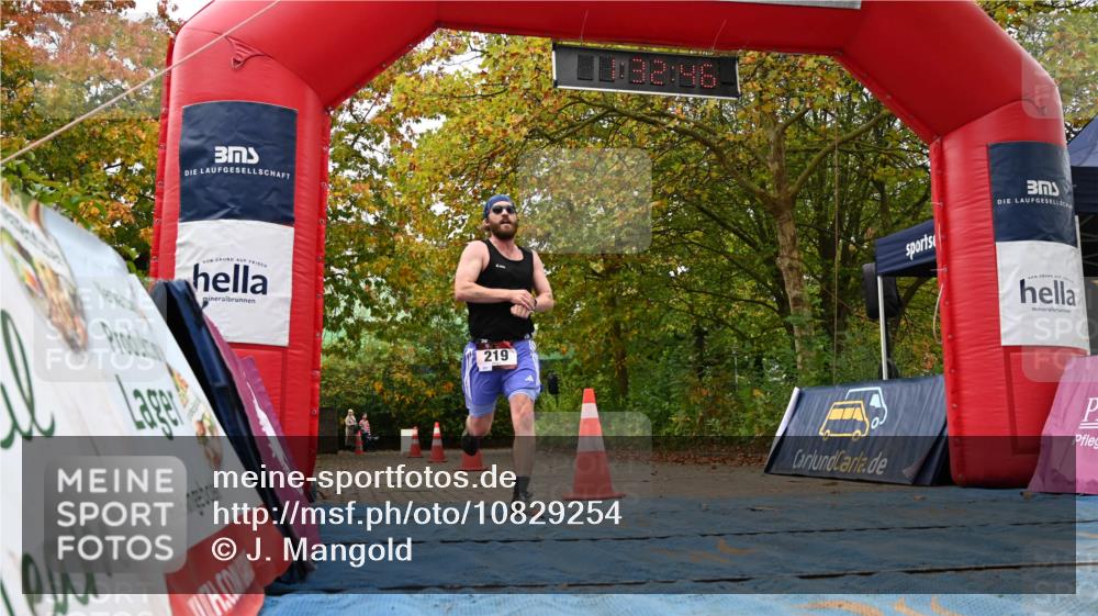 11.10.2026 - Bramfelder Halbmarathon 2026 J. Mangold http://msf.ph/oto/10829254 11.10.2026 11:02:45 Laufen 219 meine-sportfotos.de