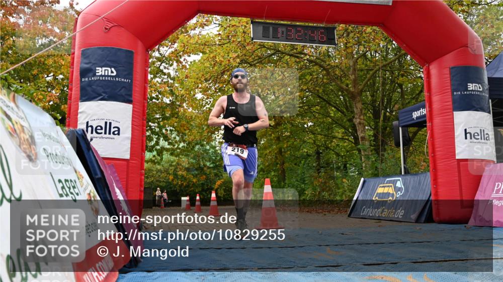 11.10.2026 - Bramfelder Halbmarathon 2026 J. Mangold http://msf.ph/oto/10829255 11.10.2026 11:02:45 Laufen 219 meine-sportfotos.de