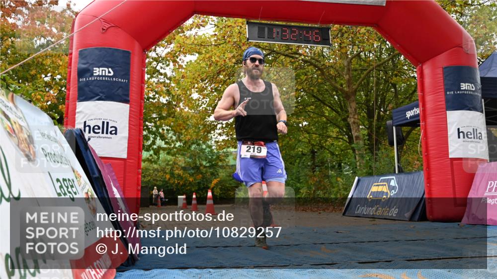 11.10.2026 - Bramfelder Halbmarathon 2026 J. Mangold http://msf.ph/oto/10829257 11.10.2026 11:02:45 Laufen 219 meine-sportfotos.de