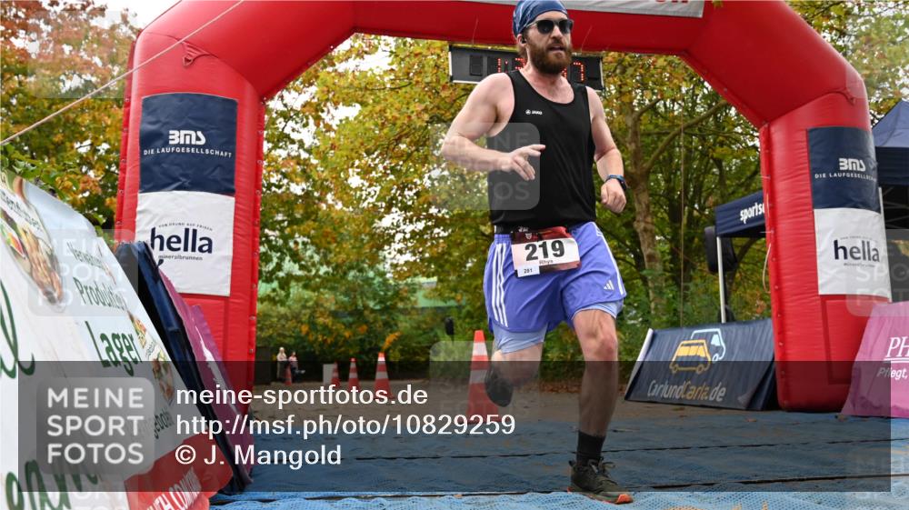 11.10.2026 - Bramfelder Halbmarathon 2026 J. Mangold http://msf.ph/oto/10829259 11.10.2026 11:02:45 Laufen 219 meine-sportfotos.de