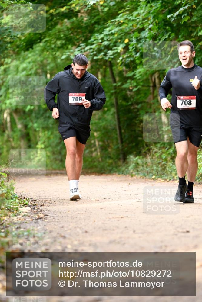 11.10.2026 - Bramfelder Halbmarathon 2026 Dr. Thomas Lammeyer http://msf.ph/oto/10829272 11.10.2026 11:09:16 Laufen 709, 708 meine-sportfotos.de