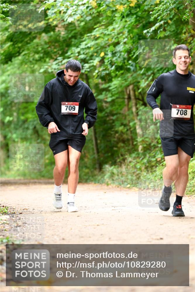 11.10.2026 - Bramfelder Halbmarathon 2026 Dr. Thomas Lammeyer http://msf.ph/oto/10829280 11.10.2026 11:09:16 Laufen 709, 708 meine-sportfotos.de