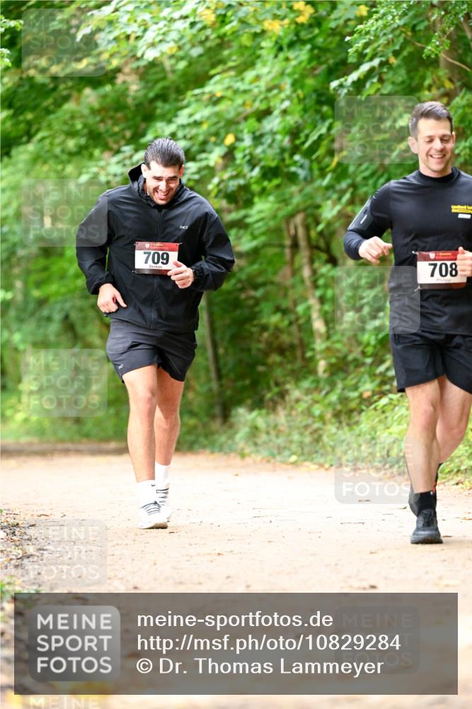 11.10.2026 - Bramfelder Halbmarathon 2026 Dr. Thomas Lammeyer http://msf.ph/oto/10829284 11.10.2026 11:09:17 Laufen 709, 708 meine-sportfotos.de