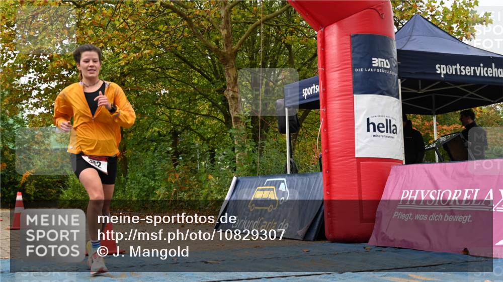 11.10.2026 - Bramfelder Halbmarathon 2026 J. Mangold http://msf.ph/oto/10829307 11.10.2026 11:03:37 Laufen 164, 382 meine-sportfotos.de