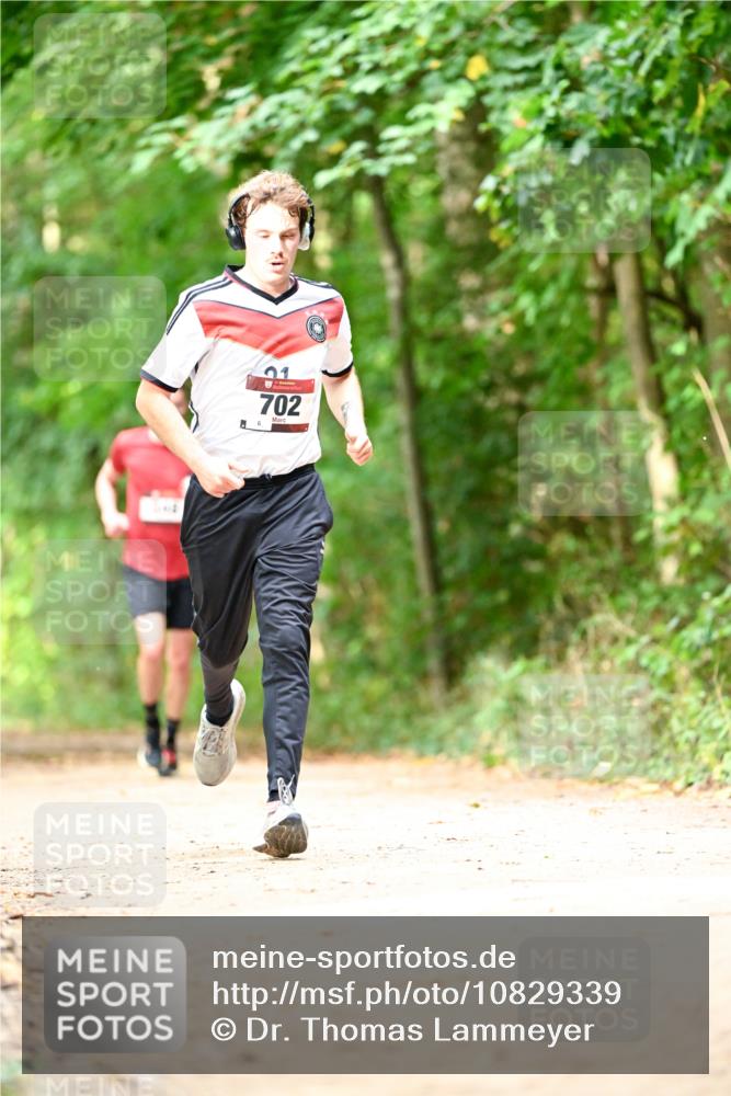 11.10.2026 - Bramfelder Halbmarathon 2026 Dr. Thomas Lammeyer http://msf.ph/oto/10829339 11.10.2026 11:09:56 Laufen 702 meine-sportfotos.de