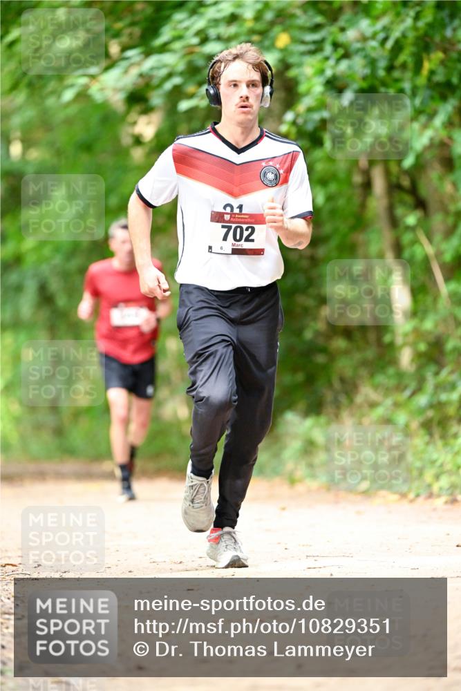 11.10.2026 - Bramfelder Halbmarathon 2026 Dr. Thomas Lammeyer http://msf.ph/oto/10829351 11.10.2026 11:09:57 Laufen 702, 6 meine-sportfotos.de