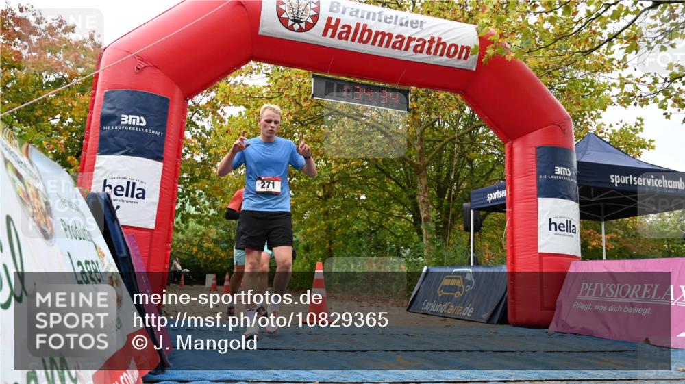 11.10.2026 - Bramfelder Halbmarathon 2026 J. Mangold http://msf.ph/oto/10829365 11.10.2026 11:04:33 Laufen 271, 371, 428, 576 meine-sportfotos.de