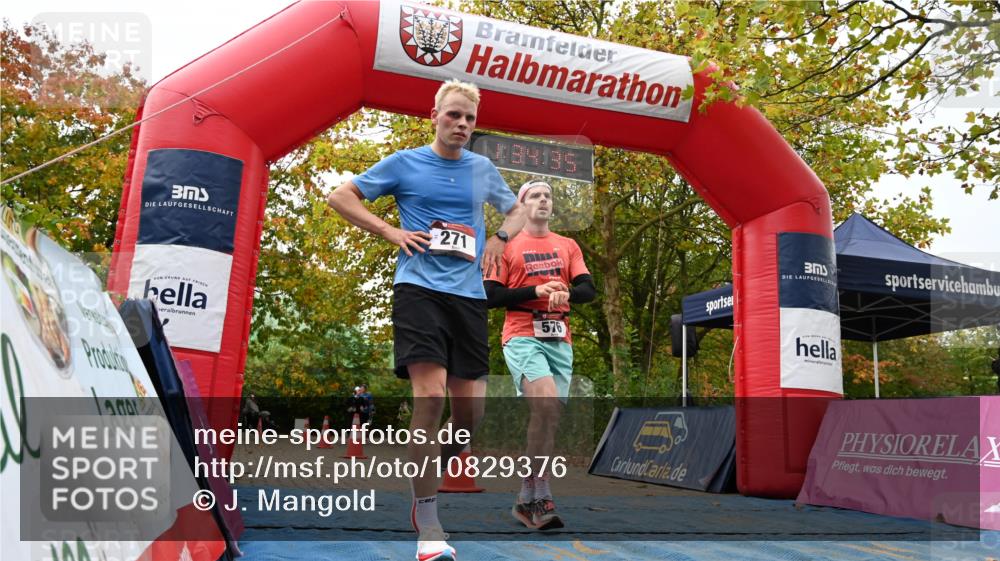 11.10.2026 - Bramfelder Halbmarathon 2026 J. Mangold http://msf.ph/oto/10829376 11.10.2026 11:04:34 Laufen 79, 271, 371, 428, 576 meine-sportfotos.de