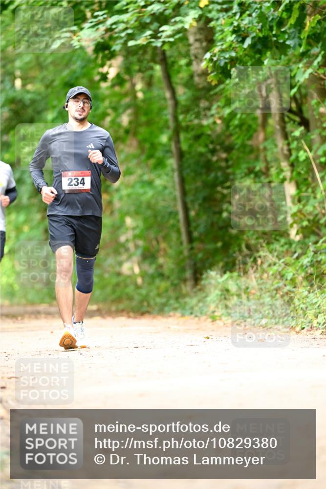 11.10.2026 - Bramfelder Halbmarathon 2026 Dr. Thomas Lammeyer http://msf.ph/oto/10829380 11.10.2026 11:10:16 Laufen 234 meine-sportfotos.de