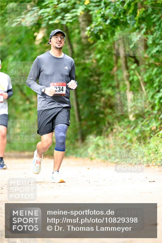 11.10.2026 - Bramfelder Halbmarathon 2026 Dr. Thomas Lammeyer http://msf.ph/oto/10829398 11.10.2026 11:10:17 Laufen 30, 234 meine-sportfotos.de
