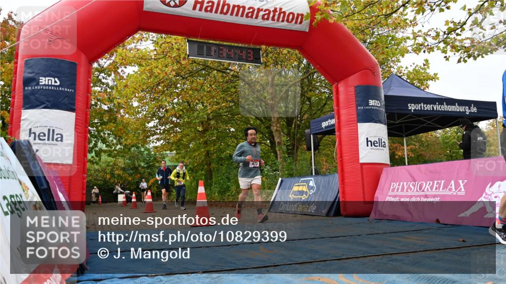 11.10.2026 - Bramfelder Halbmarathon 2026 J. Mangold http://msf.ph/oto/10829399 11.10.2026 11:04:42 Laufen 69, 79, 195, 467, 473 meine-sportfotos.de