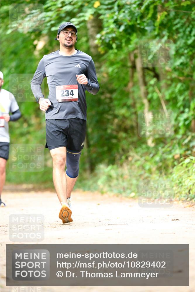 11.10.2026 - Bramfelder Halbmarathon 2026 Dr. Thomas Lammeyer http://msf.ph/oto/10829402 11.10.2026 11:10:17 Laufen 234 meine-sportfotos.de