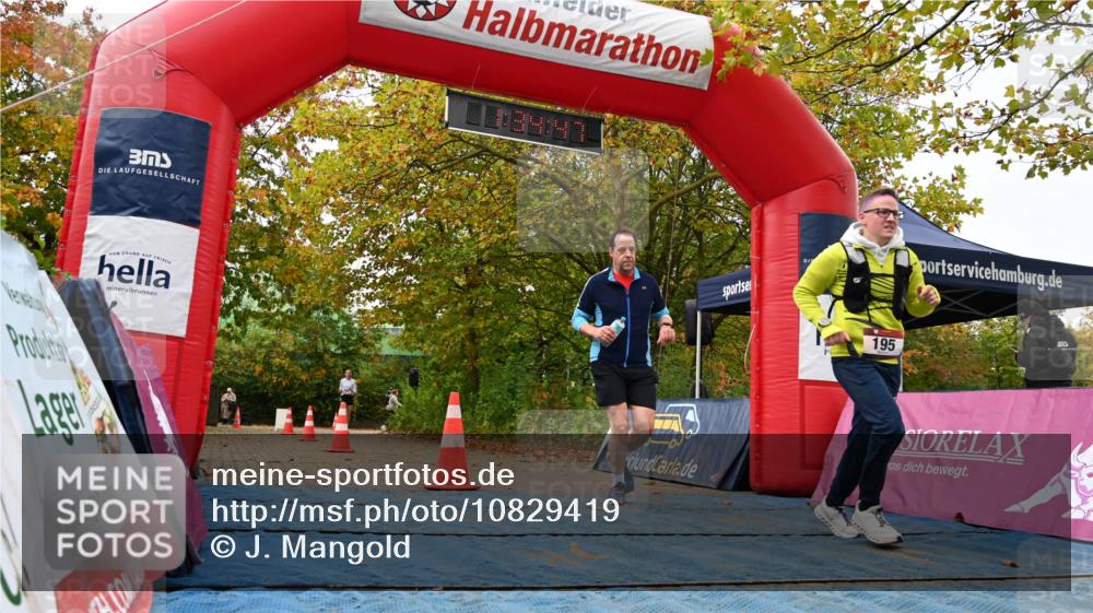 11.10.2026 - Bramfelder Halbmarathon 2026 J. Mangold http://msf.ph/oto/10829419 11.10.2026 11:04:46 Laufen 195, 467, 473 meine-sportfotos.de