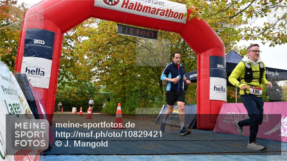 11.10.2026 - Bramfelder Halbmarathon 2026 J. Mangold http://msf.ph/oto/10829421 11.10.2026 11:04:46 Laufen 195, 467, 473 meine-sportfotos.de