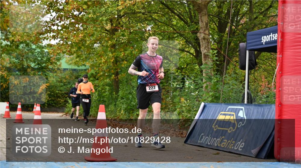 11.10.2026 - Bramfelder Halbmarathon 2026 J. Mangold http://msf.ph/oto/10829428 11.10.2026 11:05:10 Laufen 193, 218, 222 meine-sportfotos.de