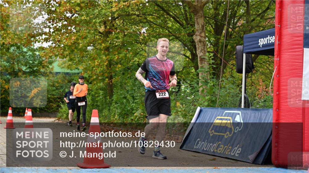 11.10.2026 - Bramfelder Halbmarathon 2026 J. Mangold http://msf.ph/oto/10829430 11.10.2026 11:05:10 Laufen 193, 218, 222 meine-sportfotos.de