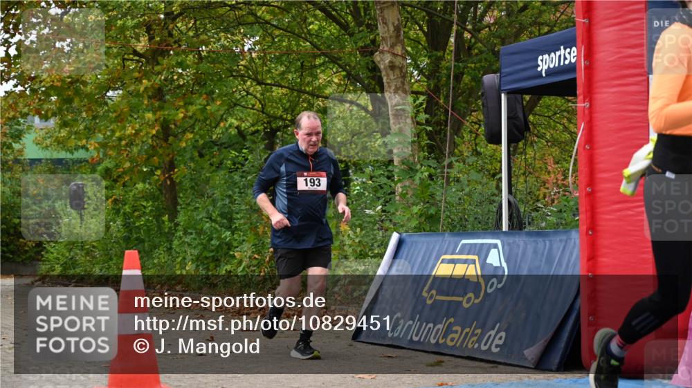 11.10.2026 - Bramfelder Halbmarathon 2026 J. Mangold http://msf.ph/oto/10829451 11.10.2026 11:05:15 Laufen 193, 218, 222 meine-sportfotos.de
