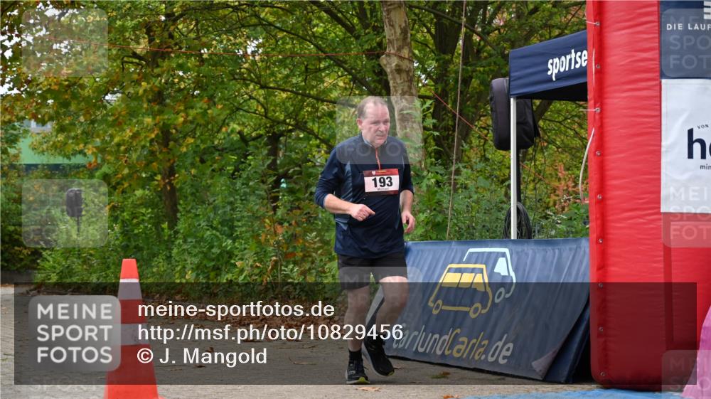 11.10.2026 - Bramfelder Halbmarathon 2026 J. Mangold http://msf.ph/oto/10829456 11.10.2026 11:05:15 Laufen 193, 218, 222 meine-sportfotos.de