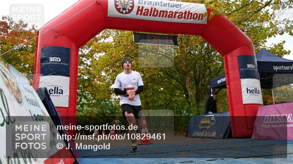 11.10.2026 - Bramfelder Halbmarathon 2026 J. Mangold http://msf.ph/oto/10829461 11.10.2026 11:05:32 Laufen 816 meine-sportfotos.de