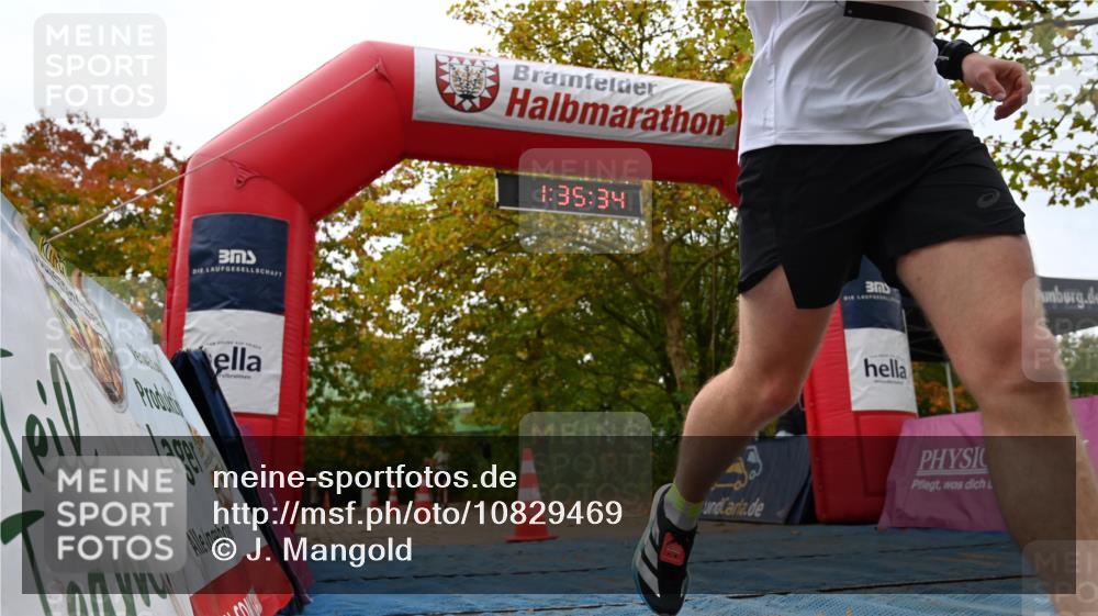 11.10.2026 - Bramfelder Halbmarathon 2026 J. Mangold http://msf.ph/oto/10829469 11.10.2026 11:05:33 Laufen 816 meine-sportfotos.de