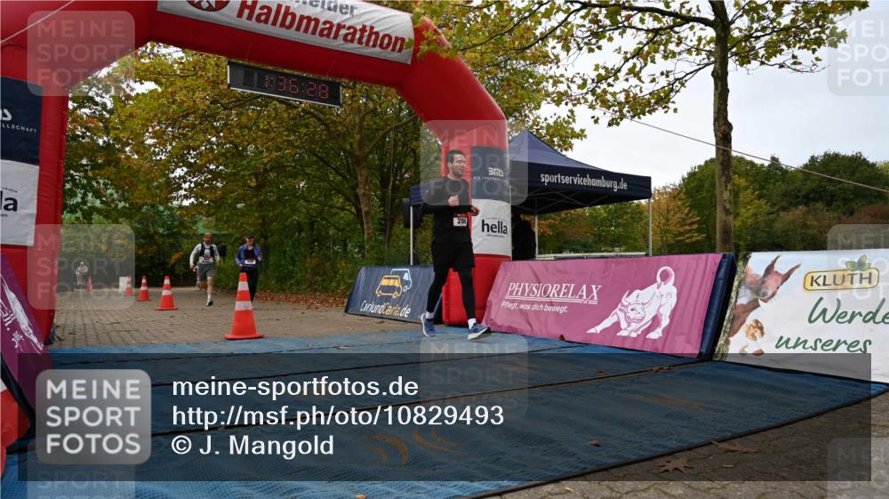 11.10.2026 - Bramfelder Halbmarathon 2026 J. Mangold http://msf.ph/oto/10829493 11.10.2026 11:06:26 Laufen 286, 489, 606 meine-sportfotos.de