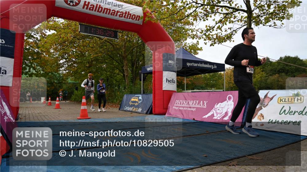 11.10.2026 - Bramfelder Halbmarathon 2026 J. Mangold http://msf.ph/oto/10829505 11.10.2026 11:06:28 Laufen 286, 489, 606 meine-sportfotos.de