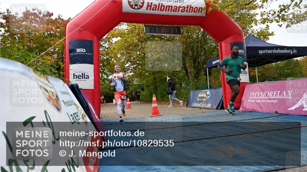 11.10.2026 - Bramfelder Halbmarathon 2026 J. Mangold http://msf.ph/oto/10829535 11.10.2026 11:06:36 Laufen 98, 147, 495 meine-sportfotos.de
